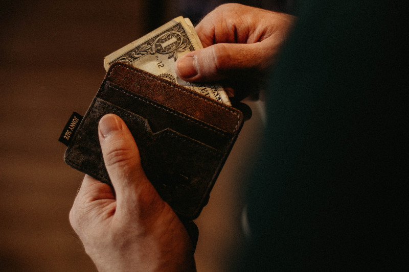 Pożyczka społecznościowa – co to jest i czy się opłaca?